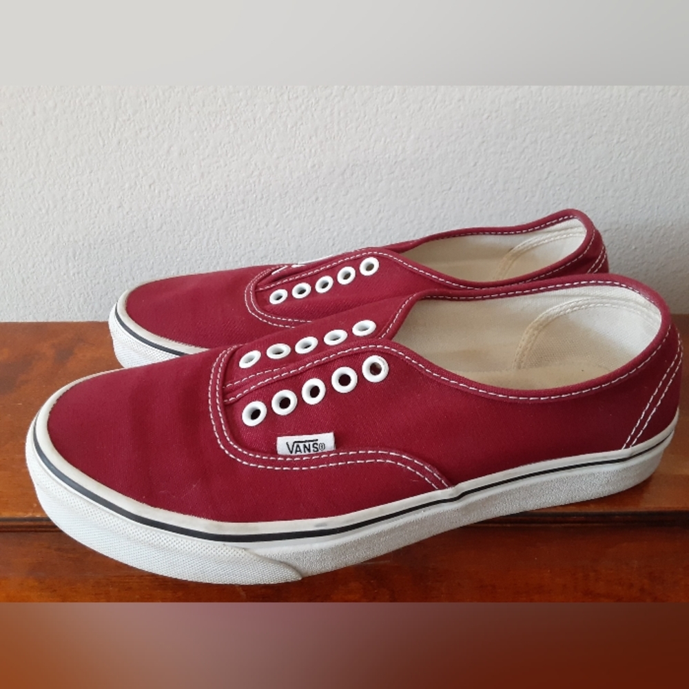 VANS- red, low rise women's 9/men's 7.5